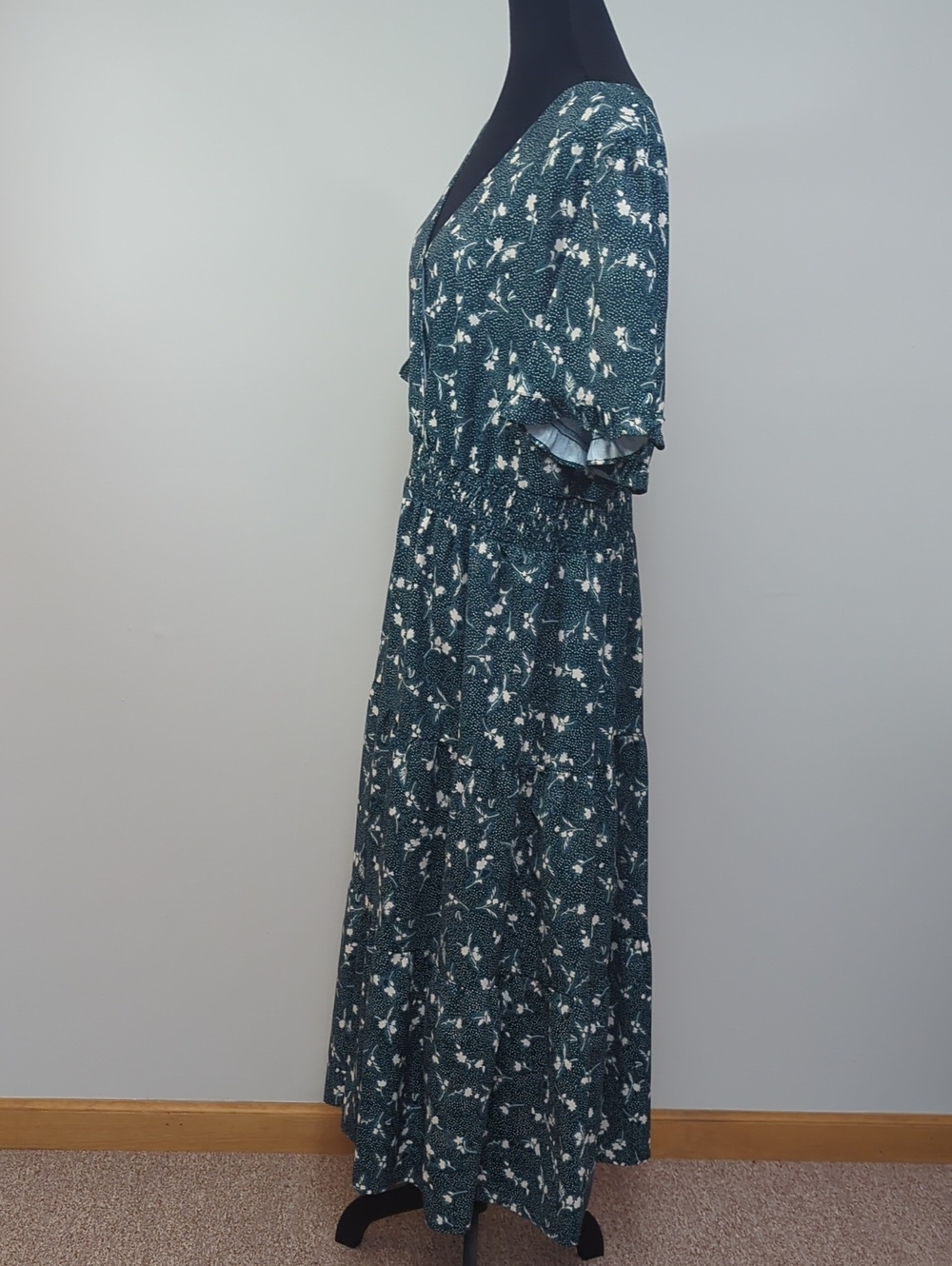 BloomChic Green Floral Smocked Waist Maxi Dress Size 18 Plus Size - Picture 6 of 10